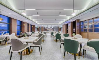 Tongxiang Qingfeng South Road Atour Hotel