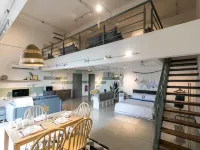 Pinnacle Duplex@5m Walk to Paradigm Mall+WIFI Hotels near Evolve Concept Mall