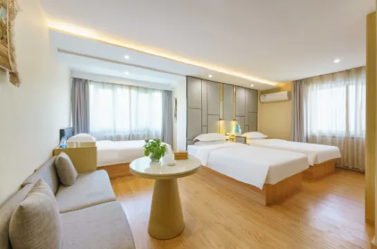 Jiadun Holiday Hotel