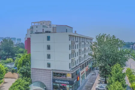 Xinghe Hotel (Langfang Exhibition Center New Century Middle School) Отели рядом с достопримечательностью «Langfang Polytechnic Institute (Juyi Road)»