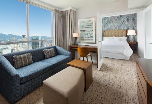 힐튼 밴쿠버 야외 수영장