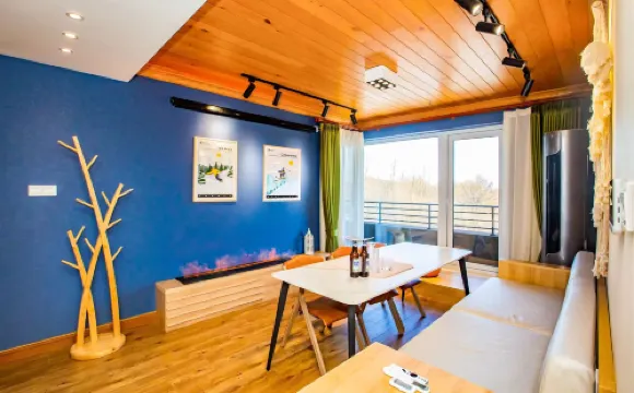 Xueren Nuandeng Apartment