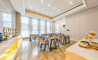 Ibis Styles Hotel (Kunming High-tech Zone Wuyue Plaza)