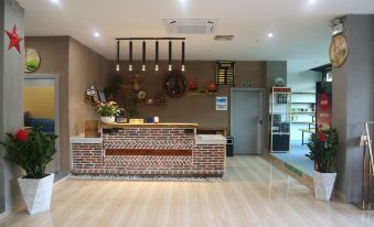 Yingde Guanjun Homestay (Yingxi Fenglin Branch)