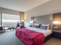 Van der Valk Hotel Düsseldorf Hotels near Rath