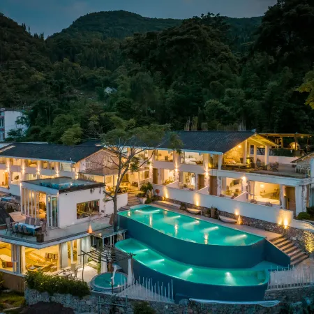 Wanfenglin Rongsu Resort&Spa