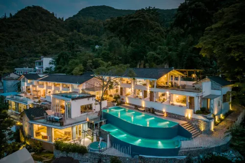 Wanfenglin Rongsu Resort&Spa