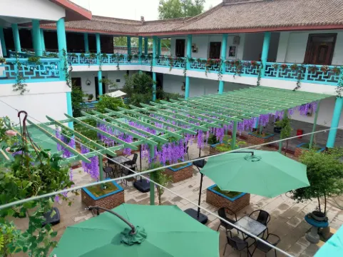 Pingliang Yunshang Huakai Homestay Hotel (Kongtong Ancient Town)