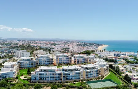 Ocean View Apartment with Panoramic Terrace, 2 Swimming Pools & Tennis Court
