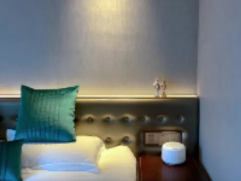 Hebo Hotel (Suzhou Jinji Lake Expo Center)