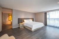 HanTing Hotel (Shijiazhuang Zhengding Convention and Exhibition Center) - Parkplatz