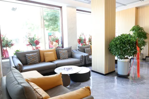 Dong Fang Hotel