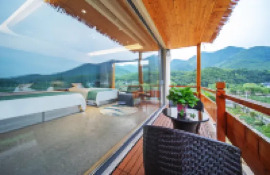 Anji Yunying Designer Private Soup Hot Spring Resort Villa