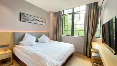 安家酒店(龍湖天街店) 鄰近閔行城市書房·鳳凰館的酒店