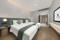 Deqing High Speed Railway Station Kaiyuan Life Hotel