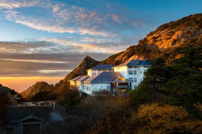 Huangshan Bai Yun Hotel Hotels in The Peak Of Mount Huangshan