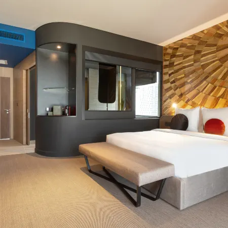 SUN & MOON, Riverside Hotel