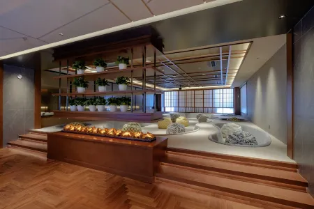 Brilliant Tang Dishui Lake Hot Spring Hotel