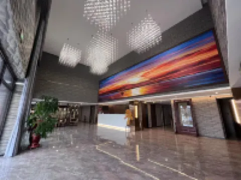 Homeinn Superior Cloud Hotel (Chaoyang Youyi Avenue Railway Station)