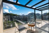 Shanheshi 360° Panoramic Skyview Guesthouse (Zhenyuan Ancient Town) - Romantic