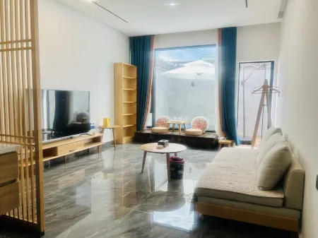 Wuyuan Qijiantang Hot Spring Homestay Отели рядом с достопримечательностью «Fengyuzhen»