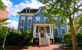 Ginkgo House On Harvard