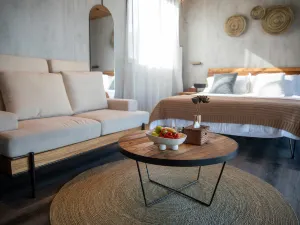 Trip.com Group Country Retreats (Dihua Earth-house Joint Resort)