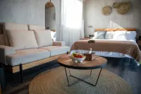 Trip.com Group Country Retreats (Dihua Earth-house Joint Resort)