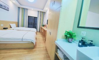 Xirui Boutique Hotel (Kunming South Railway Station)