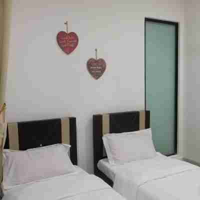 MidValley MegaMall View Southkey Mosaic 2BR 2FREE By Natol Rooms