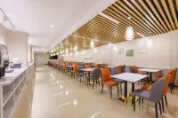 Urumqi Galaxy Hotel (Xinjiang Medical University)