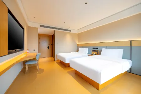 S Hotel Temperature Bay (Butterfly Lake Xiujie Branch) Отели в г. Гунлюй