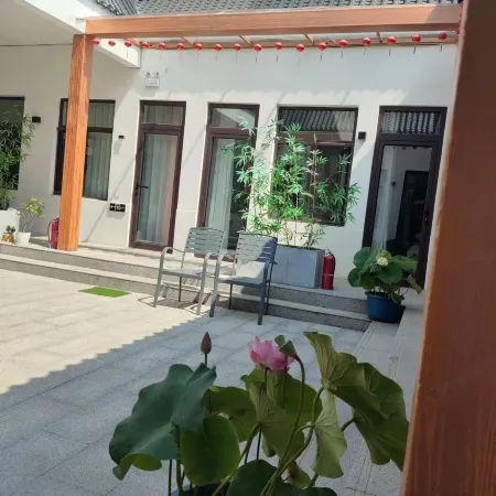 Xikelai Homestay (Beijing Universal Studios Resort)