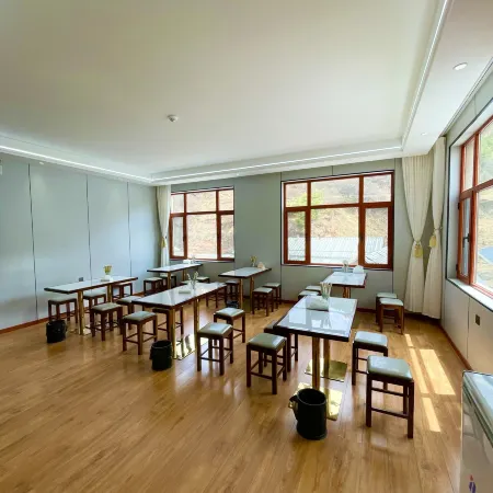 LangMuSi YUN JU Hol iday Hotel