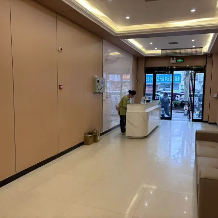 Siji Yun Hotel (Zhoukou Wuyi Square)