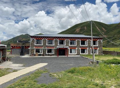 道孚薩日民宿（墨石公園観光地）