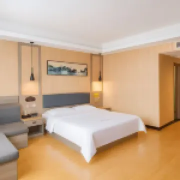 Huarong Jinghao Hotel