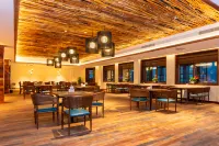 Dongqian White Horse Hotel, Wujiang Village