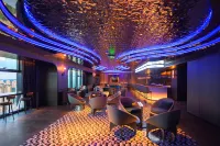 Wyndham Grand Yichang Riverside - 5-Star