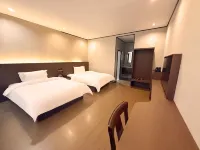 Xiaoshui Riverside Hotel - 2-Star