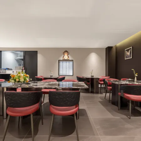 Monkey Hotel (Guiyang Railway Station Qingyun Market Branch)