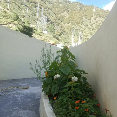 Kangba Zangyi · Garden Hotel (Yajiang 318 National Highway)