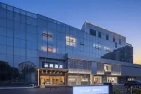 Yunqi Hotel (Changshu High-Speed Railway Station Xinyi Plaza) - parking