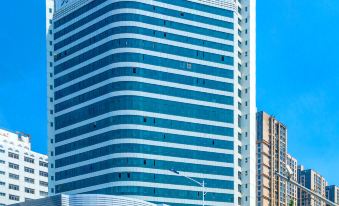 Homeinn Plus (Kunming Baiyun Road Tongde Square)