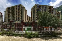 Kangding Liwan Yabuda Hotel - غرفة مطلة على الجبل