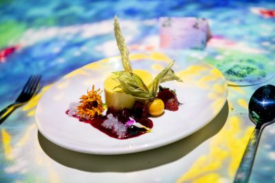 レストラン グランド イオン デリーマン ホテルの写真