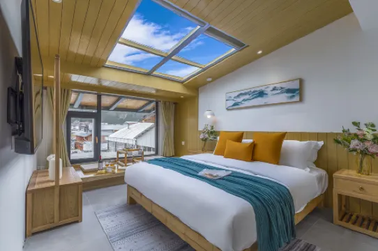 Shanshui Yunjian Inn Hotels in Shangri-La