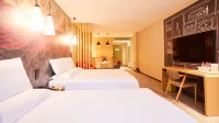 Ibis Hotel (Hebi east railway station store) Hotels in Hebi