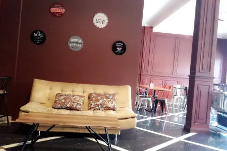 The Emerald Inn Отели в г. Lorok Pakjo