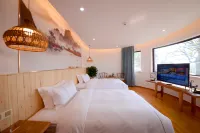 Taihe Yifang Courtyard Homestay - Villas
